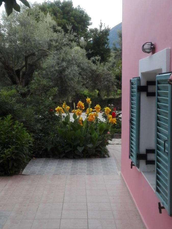 Zeus And Hera Apartments Nikiana Extérieur photo