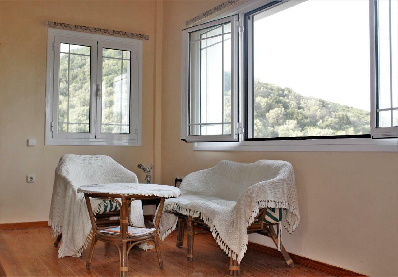 Zeus And Hera Apartments Nikiana Extérieur photo