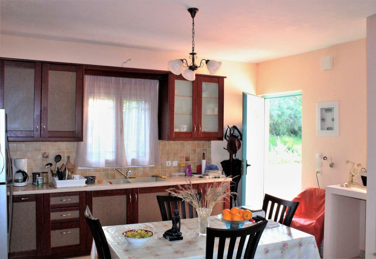 Zeus And Hera Apartments Nikiana Extérieur photo